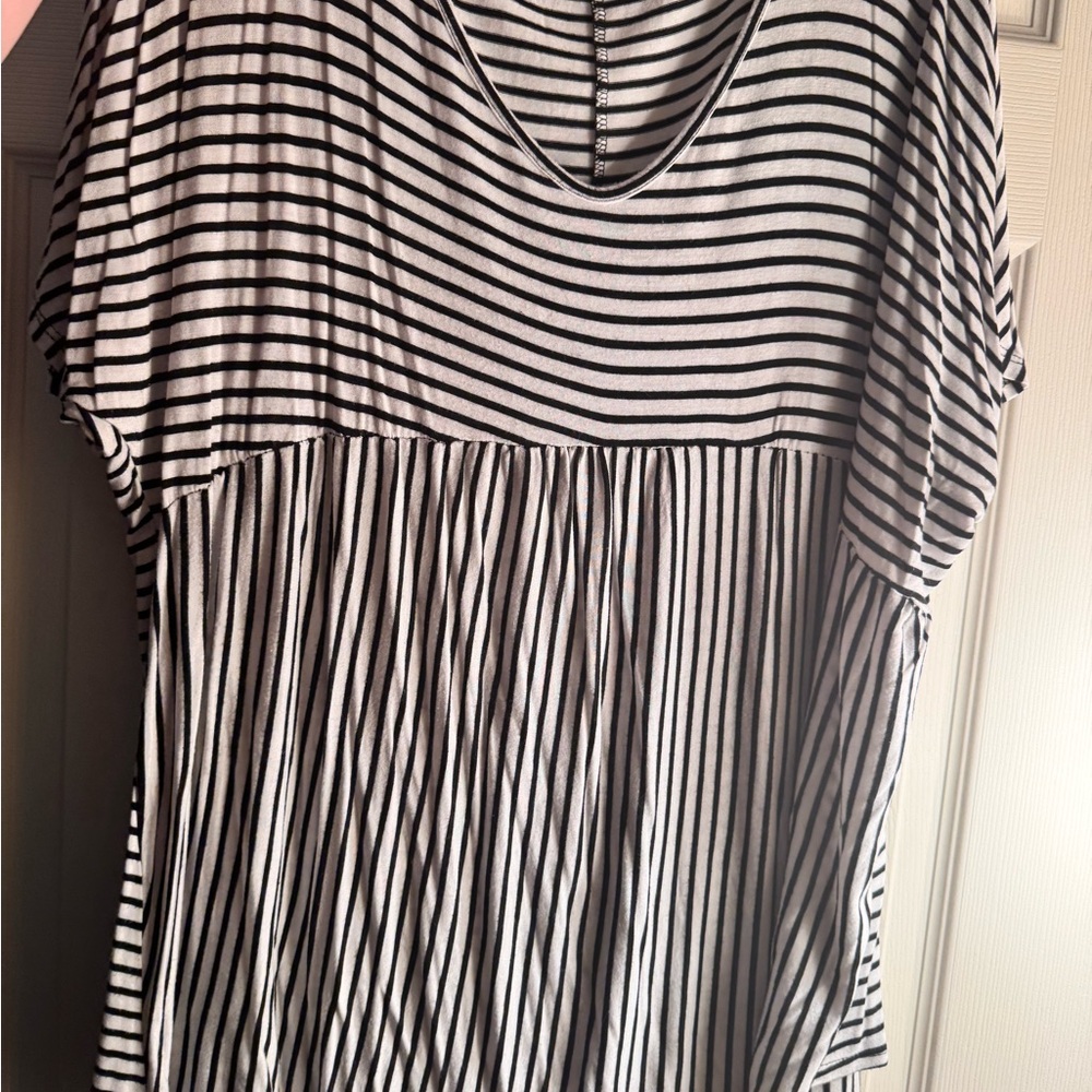 SJS Black and White Boxy Short Sleeve Tee